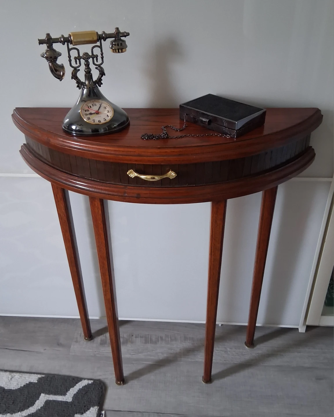Console Table with Drawer - photo 5