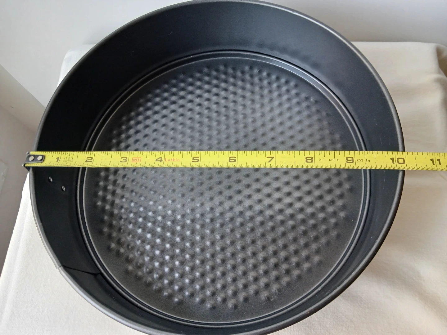 3 Springform Pan Set. Size in pics. FIRM PRICE. - photo 3