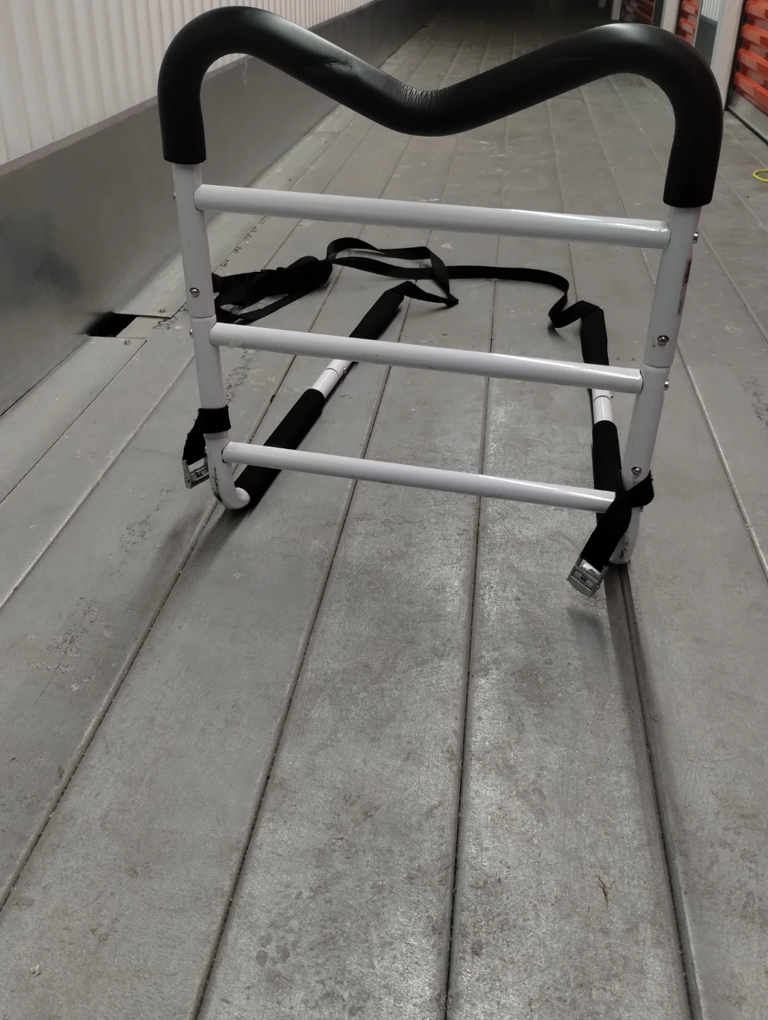 Bedside Assist Rail with Straps