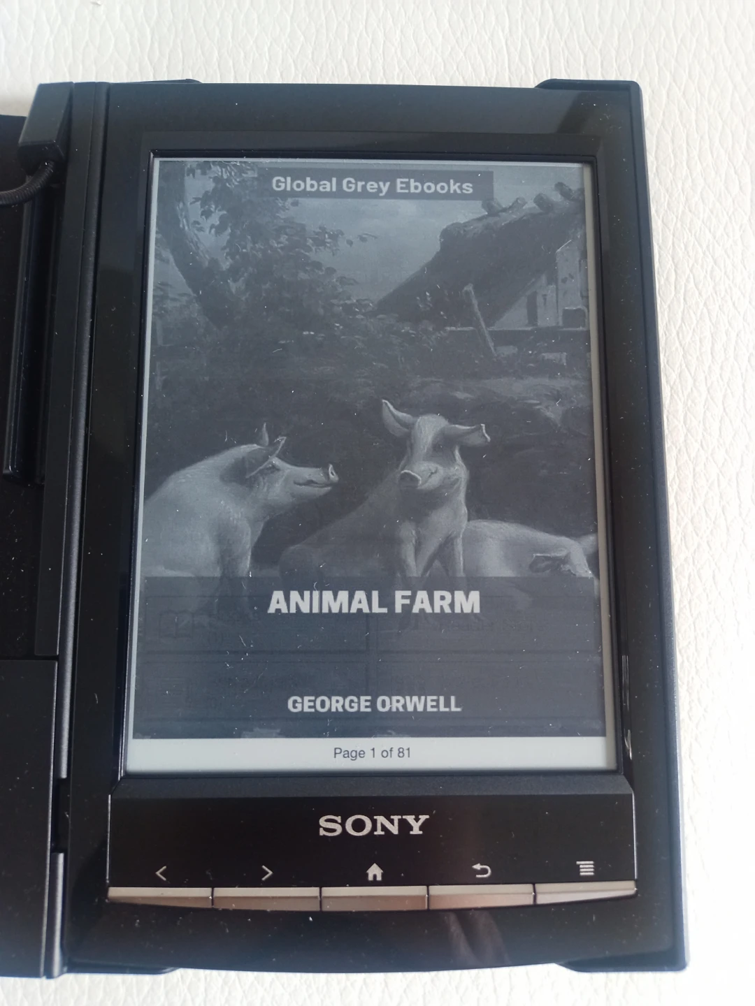 Sony Reader PRS-T1 E-Reader with case - photo 2
