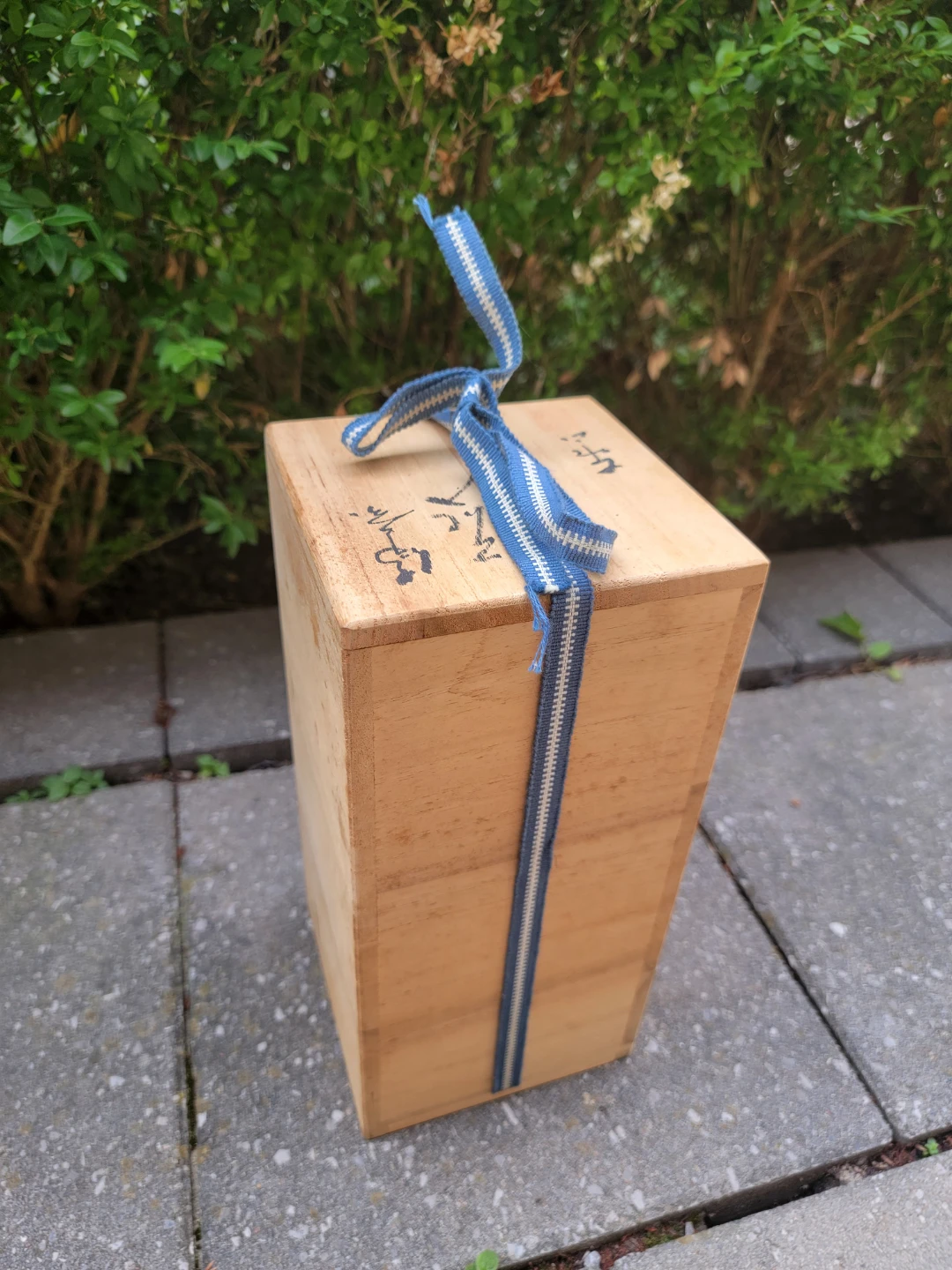 Vintage Carved Figurine with Wooden Box - photo 4