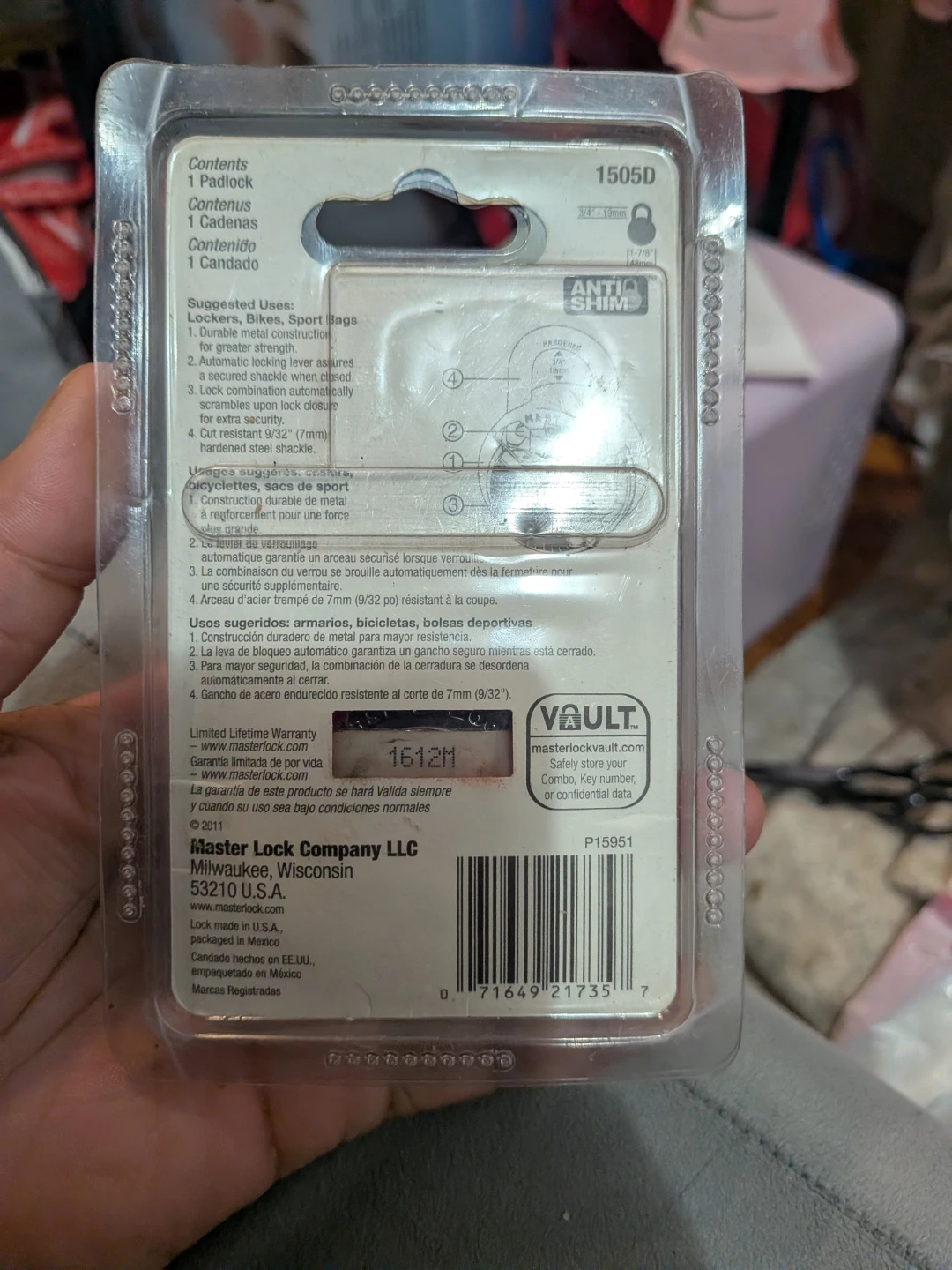 Master Lock 1505D Combination Padlock - photo 2