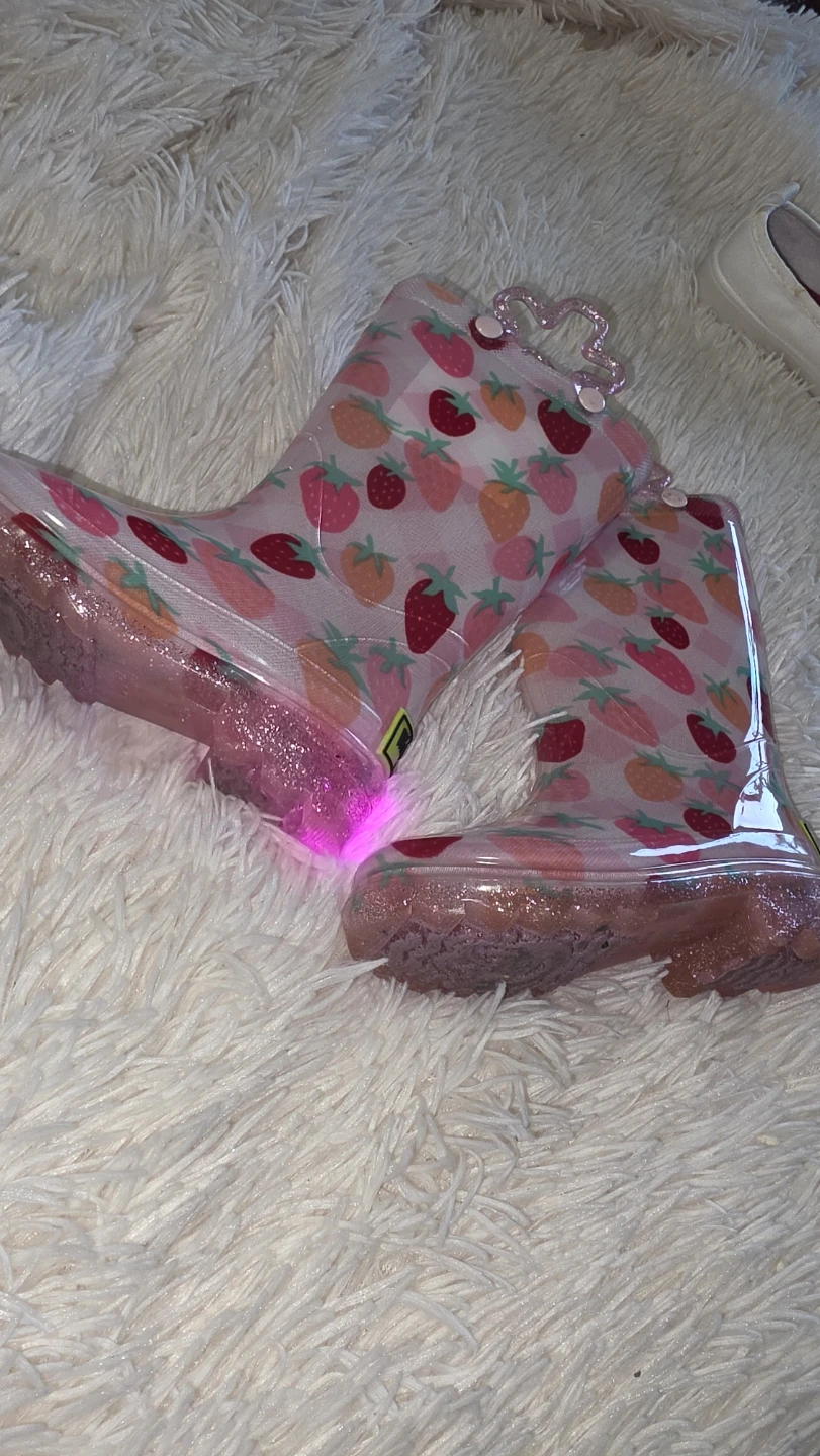 Girls' Strawberry Rain Boots Size 6 - photo 3
