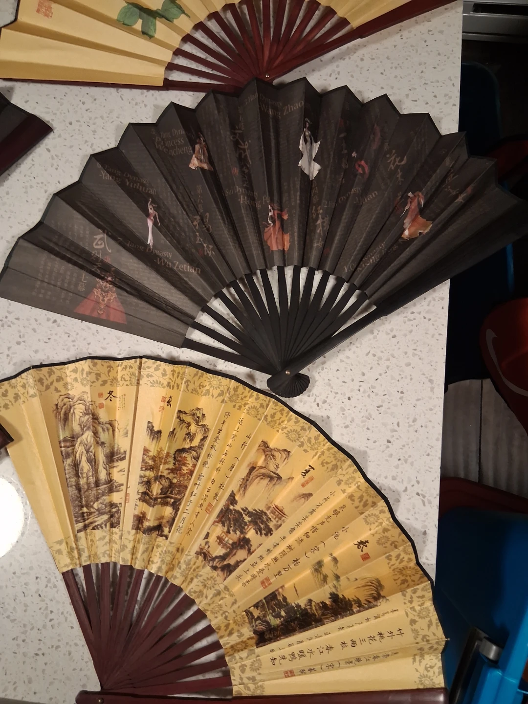6 larger fans - photo 2
