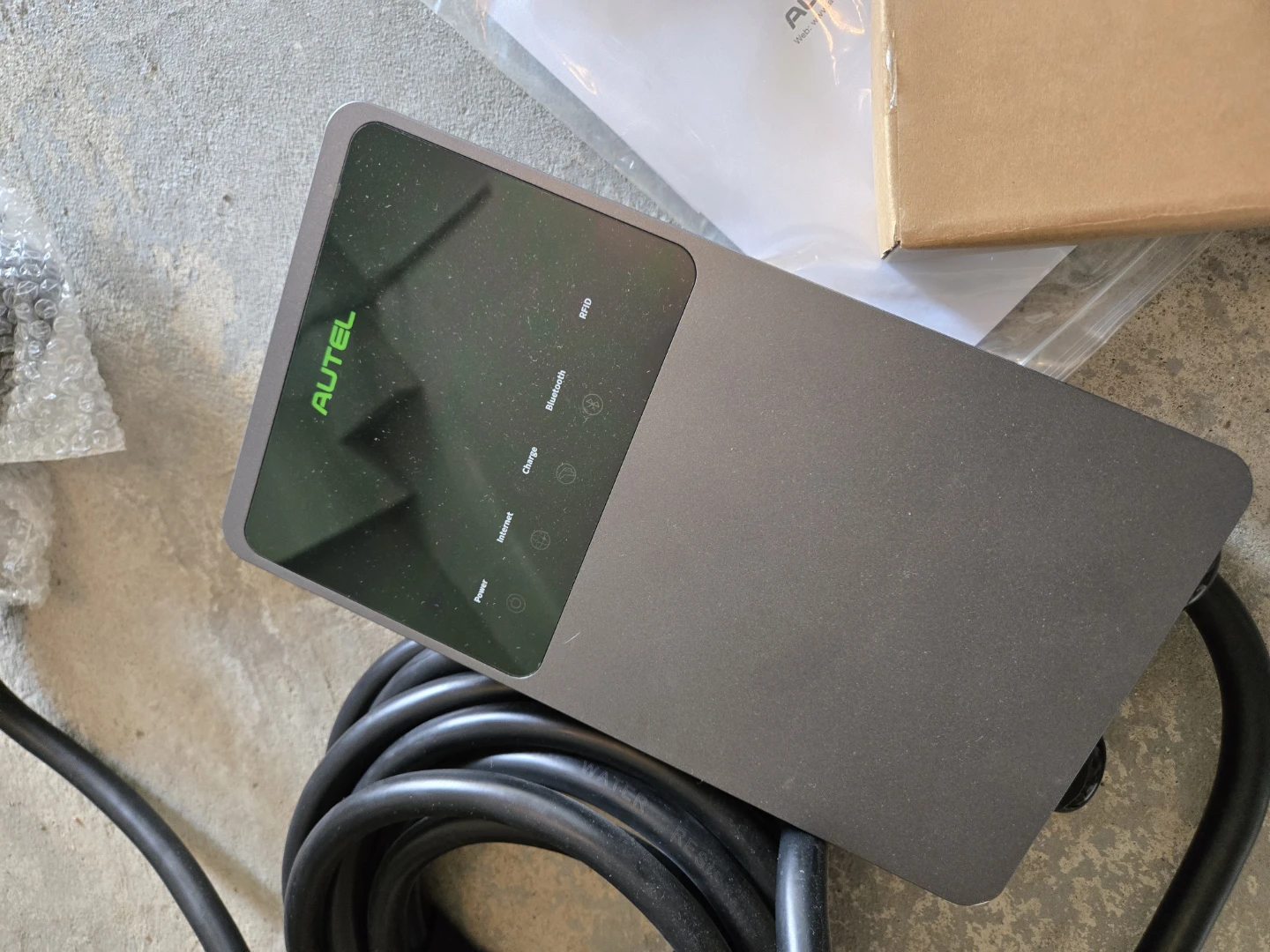 AUTEL EV Charger