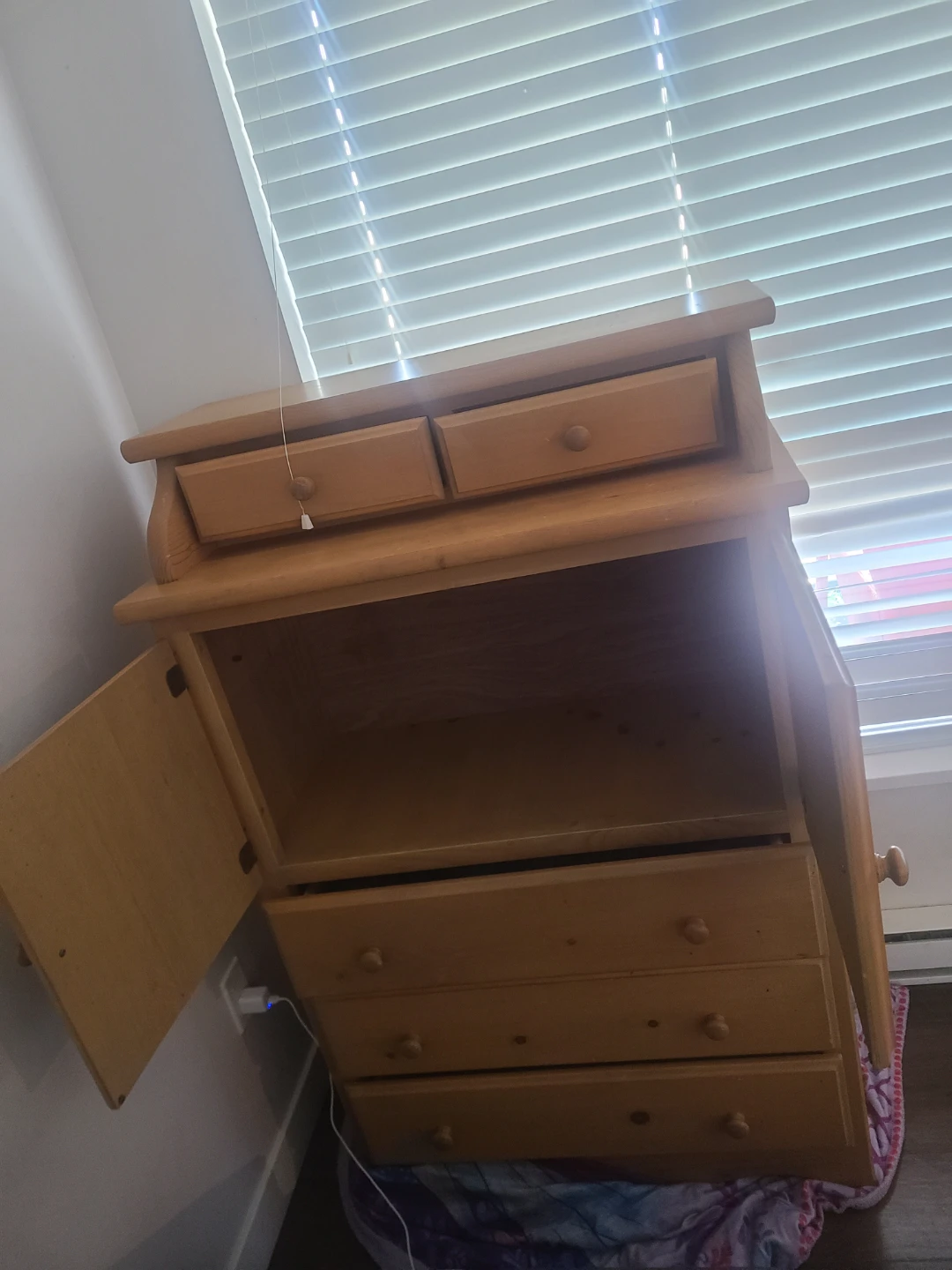 Wooden dresser with drawers and cabinet doors - photo 3