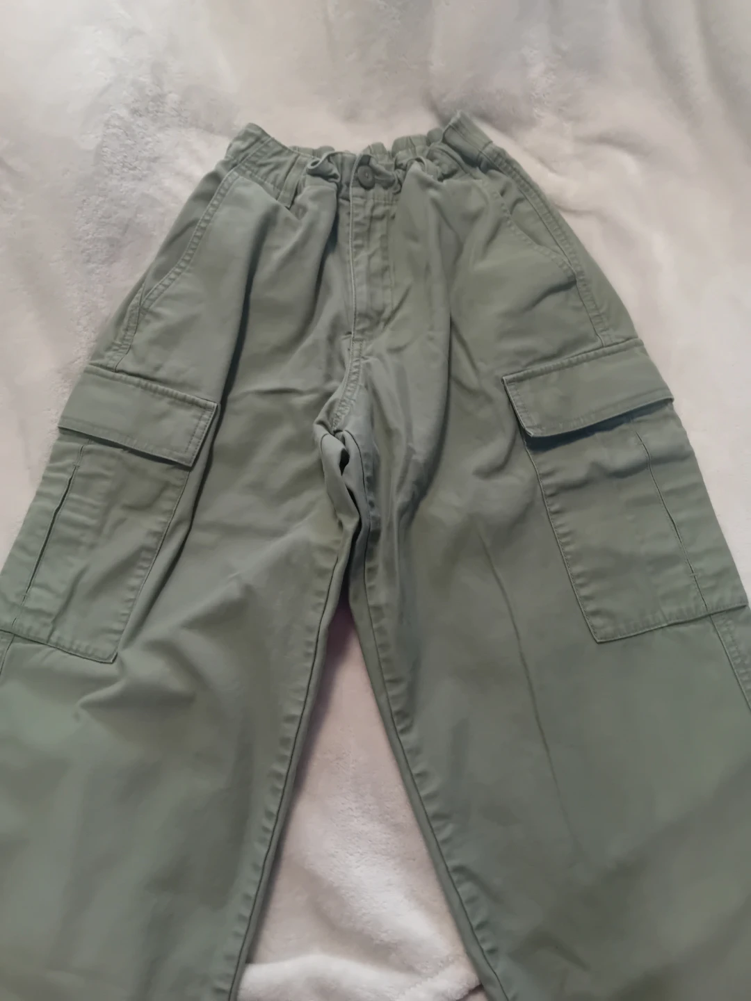 UNIQLO Green Cargo Pants ORIGINAL PRICE $60 OPEN TO OFFERS