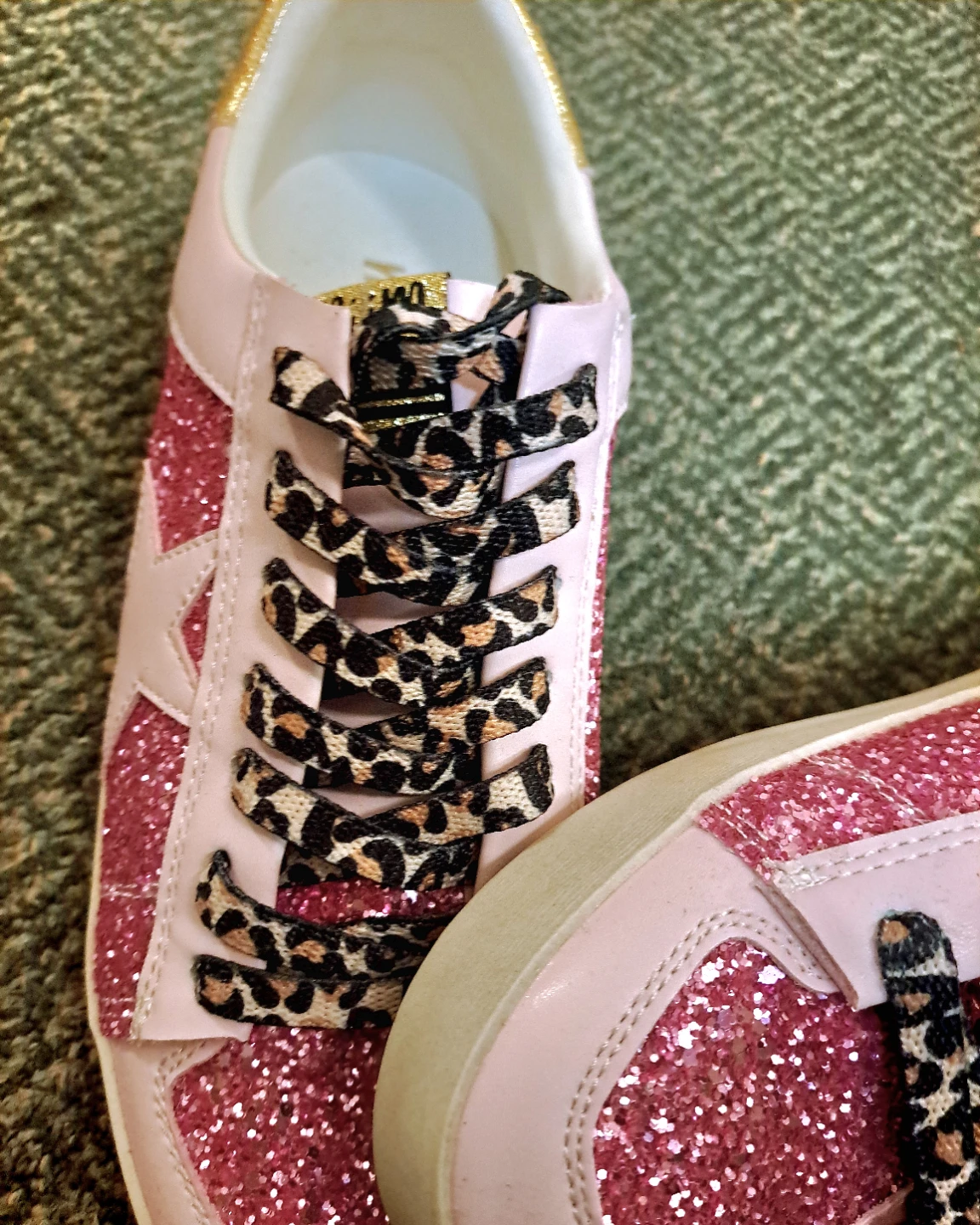 Mi. Mi Skylar Pink Sneakers Size 9