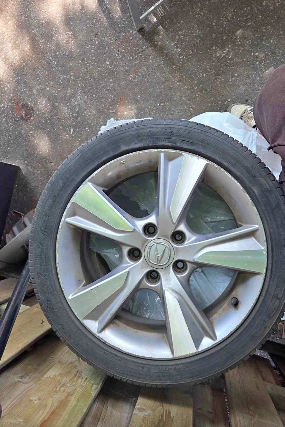 Set of 4 P215/45R17 Tires on Rims all new