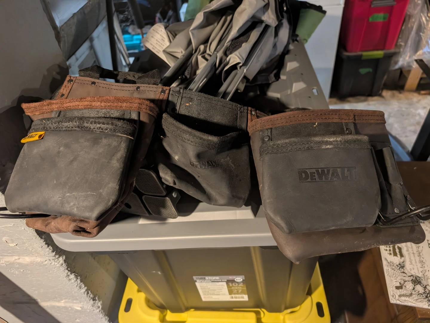 DeWalt Tool Belt with Pouches - photo 2