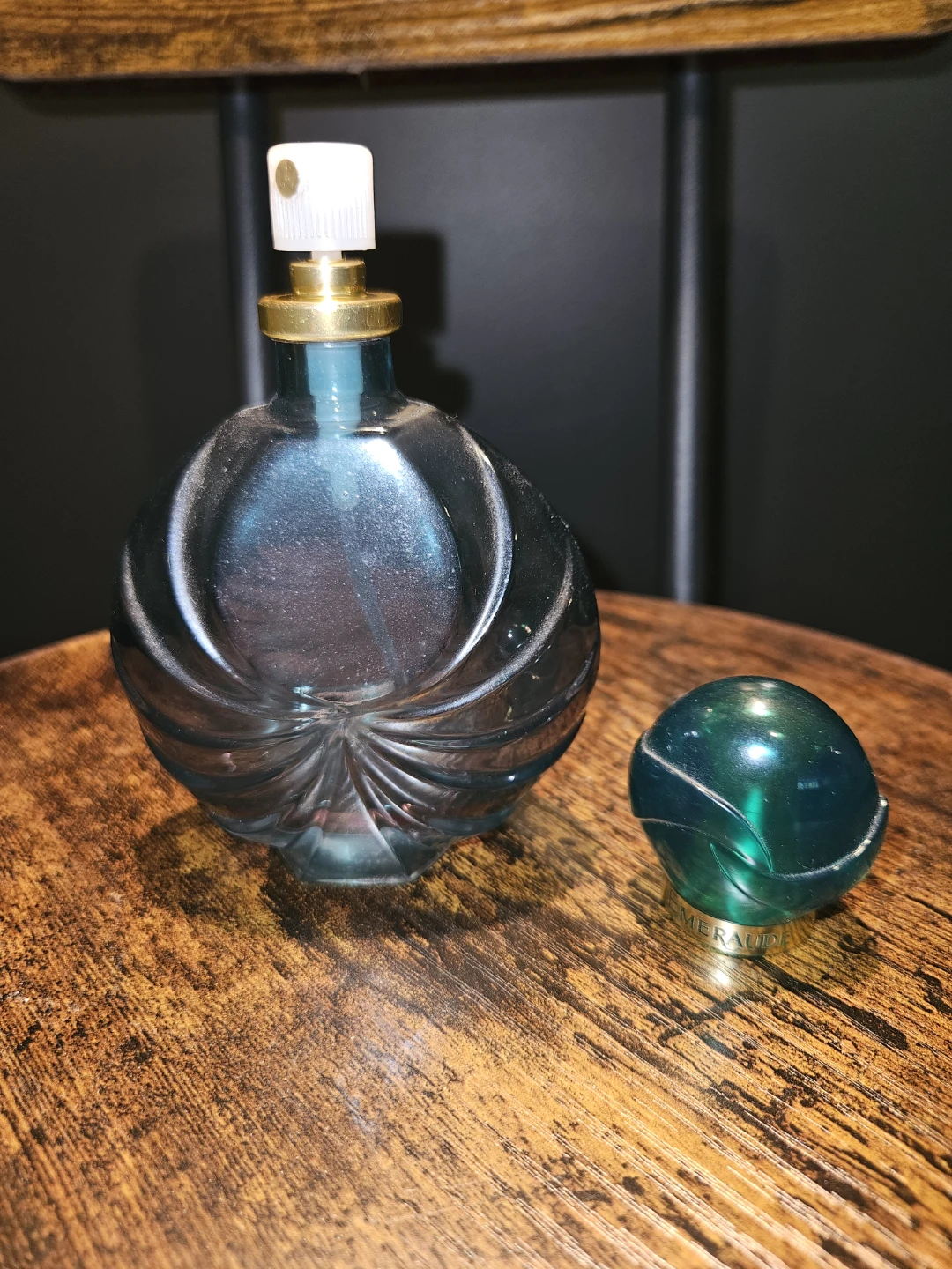 Emeraude by Coty Perfume Bottle - Mostly Empty - photo 5