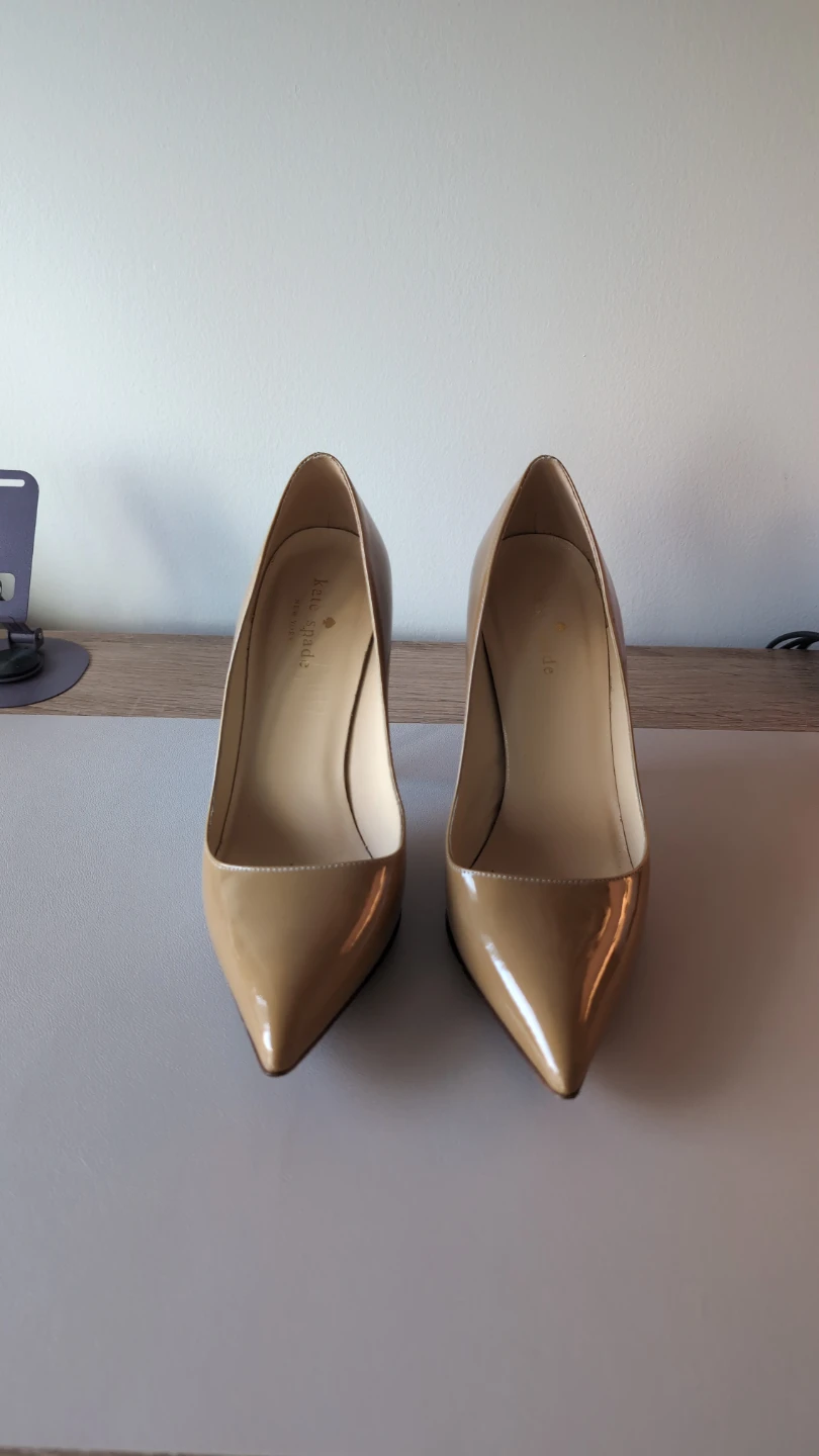 Kate Spade New York Patent Leather Heels in size 7