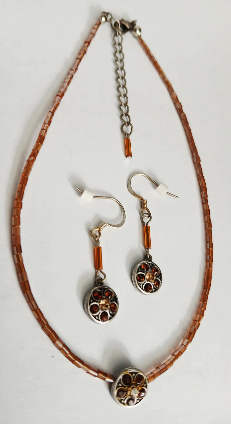 Beaded Necklace and Earrings Set - photo 3
