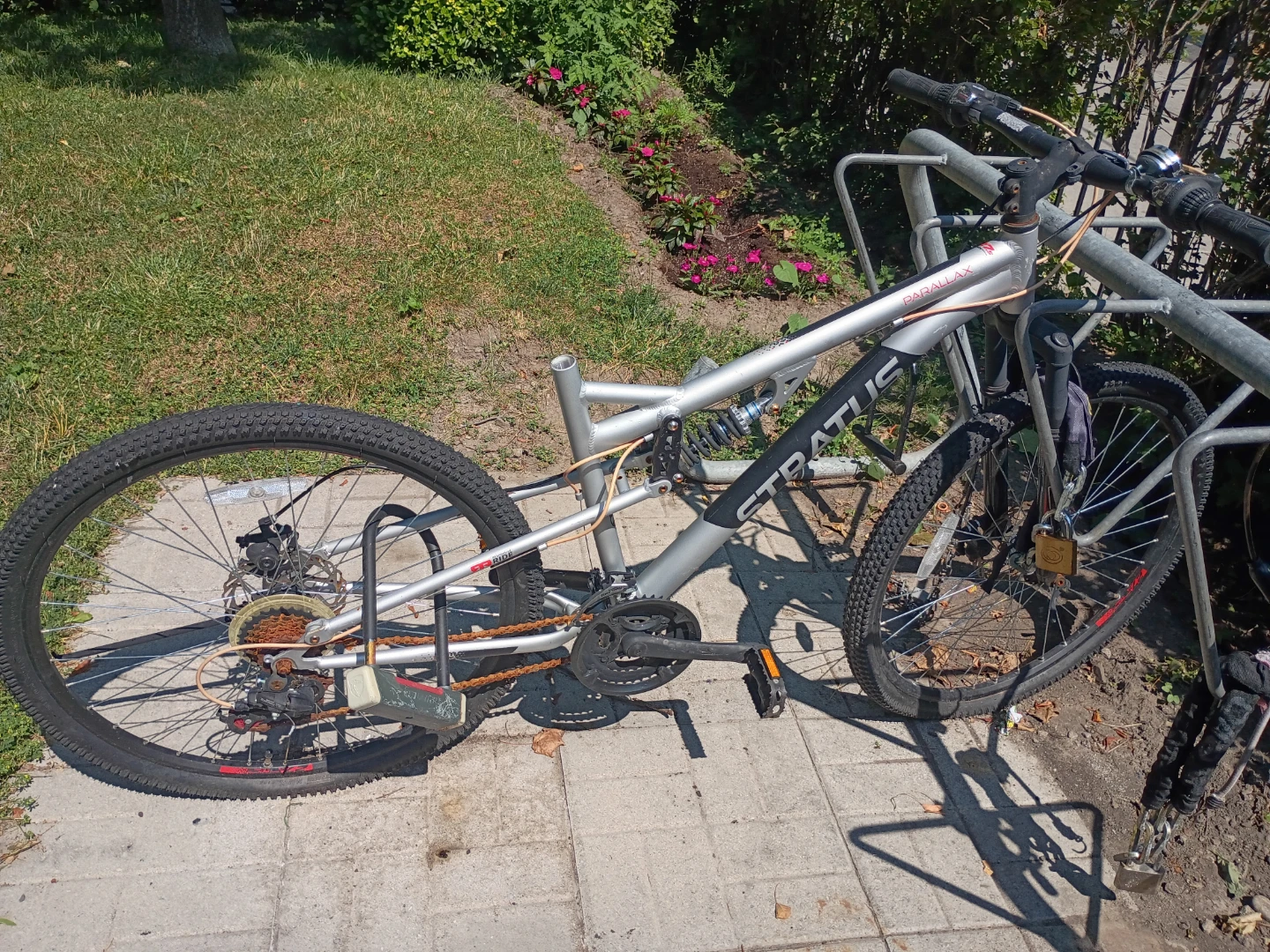 Stratus Parallax Mountain Bike