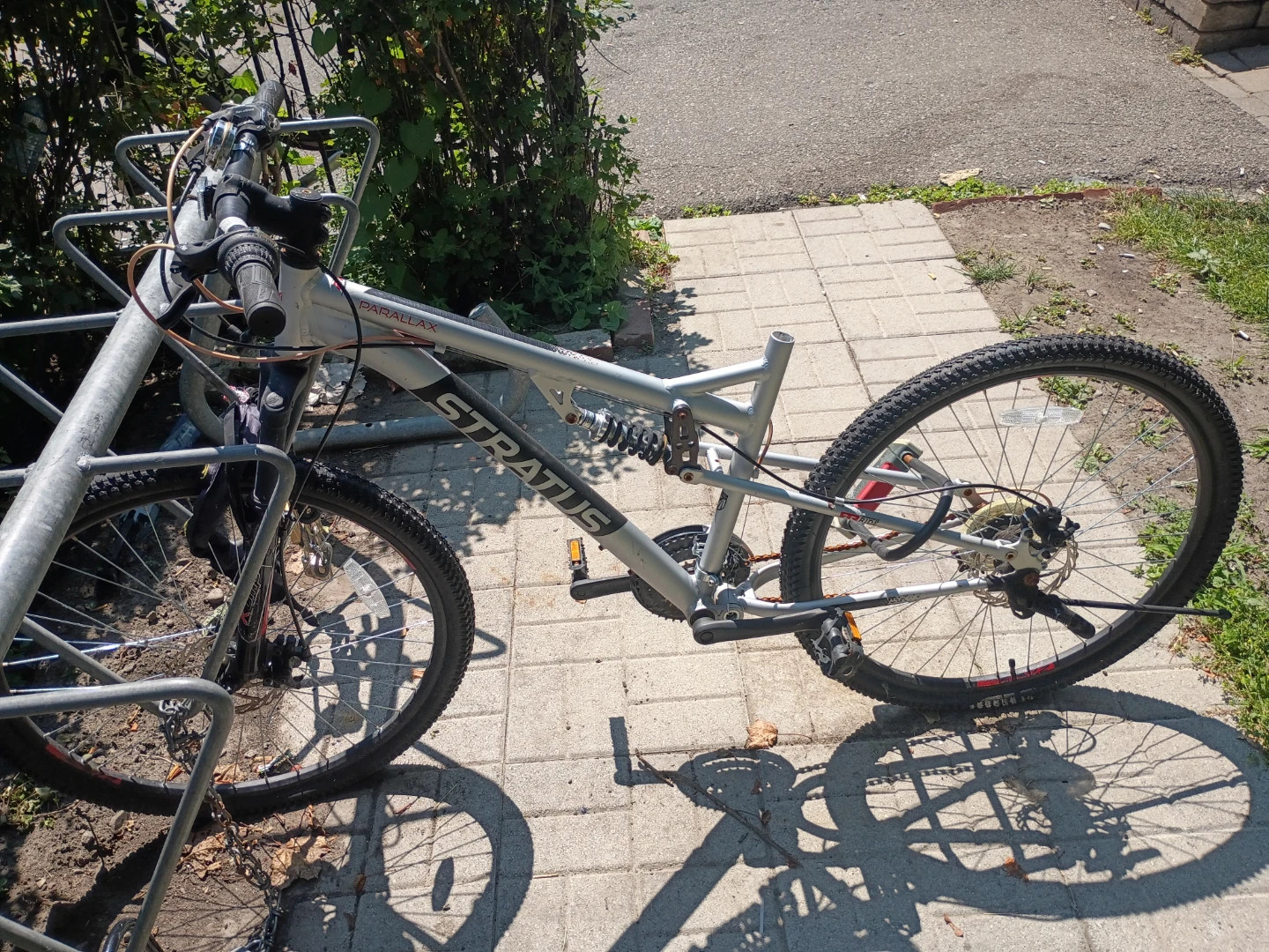 Stratus Parallax Mountain Bike - photo 2