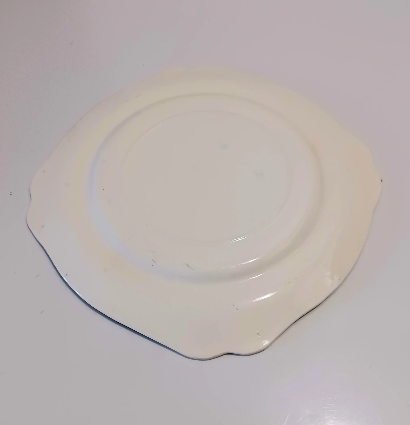 Vtg Ceramic Decorative Scalloped Plate - photo 3