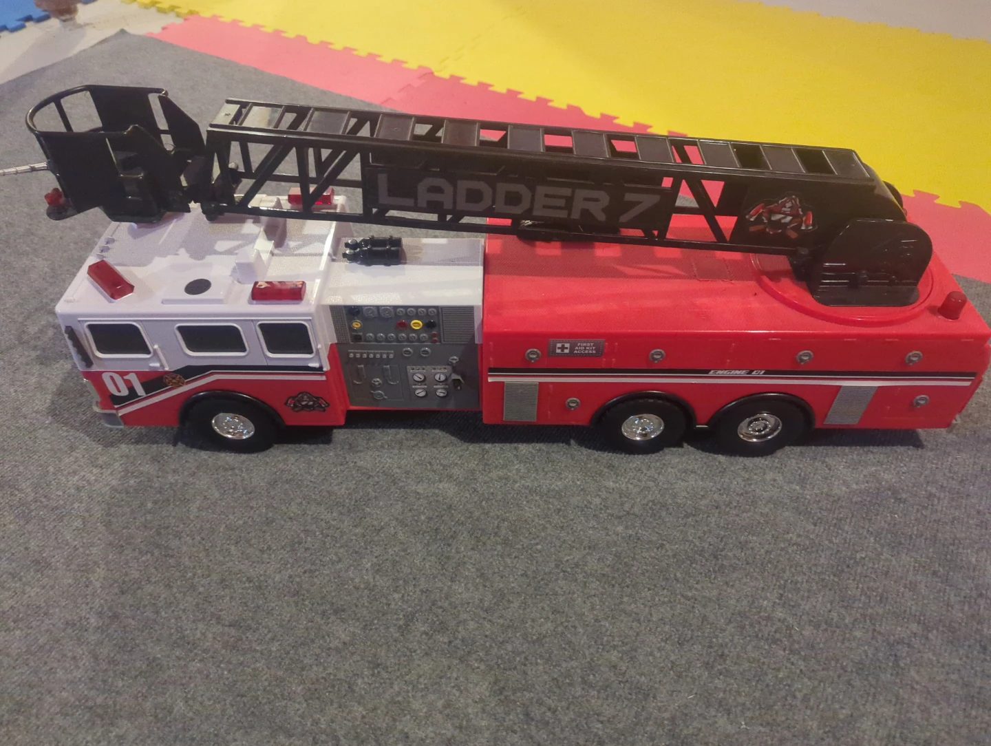 Toy Fire Truck Ladder 7