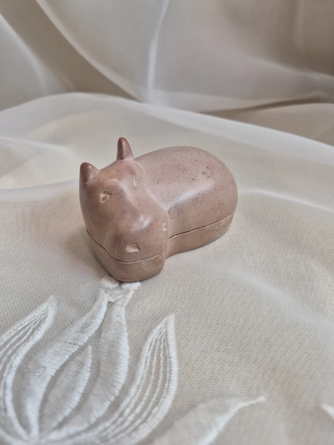 So Cute 3" x 2" Handcrafted Soapstone Hippo House Hippo.. - photo 2