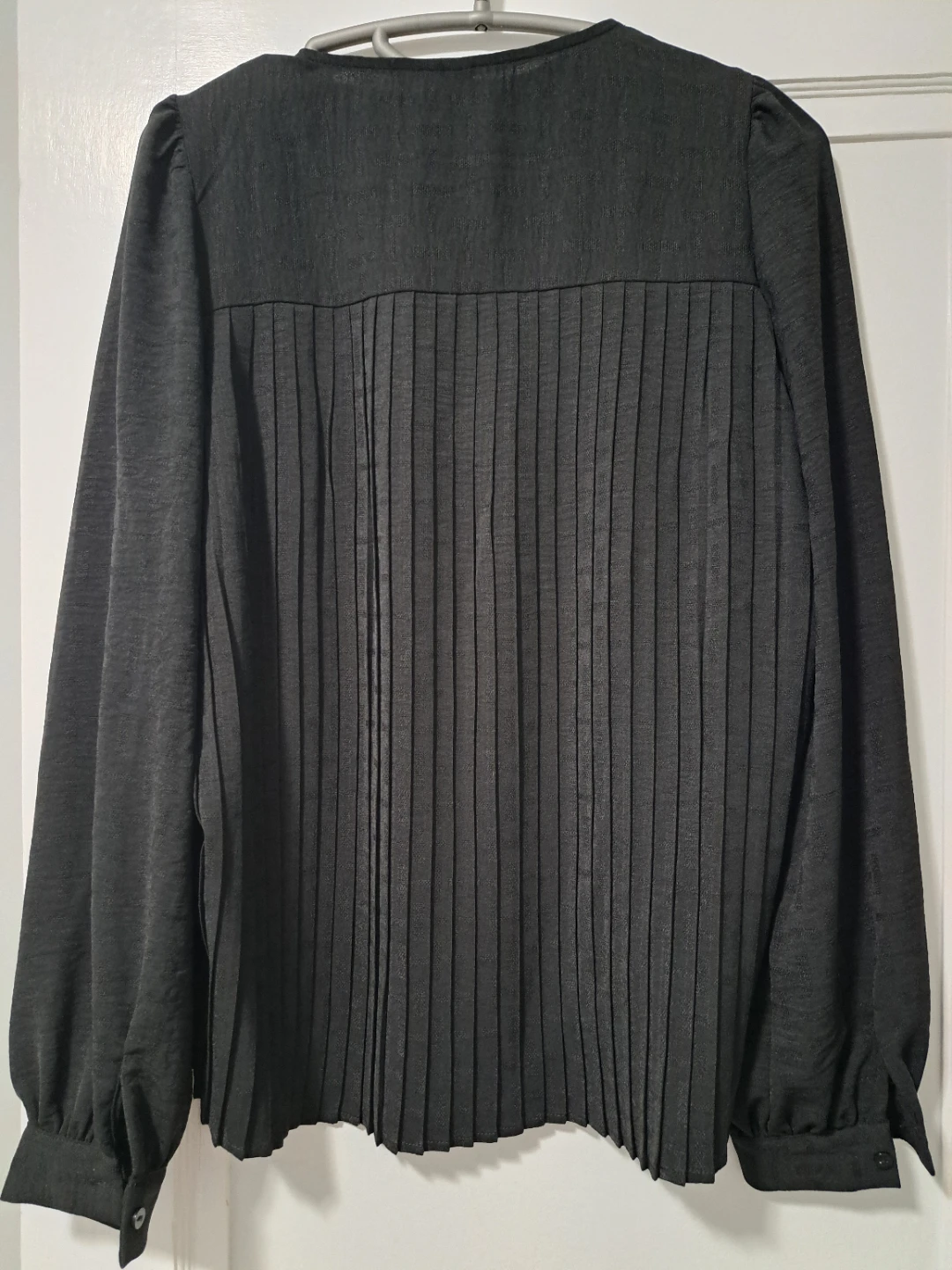 Vero Moda Boutique Black Pleated Blouse Size S - photo 3