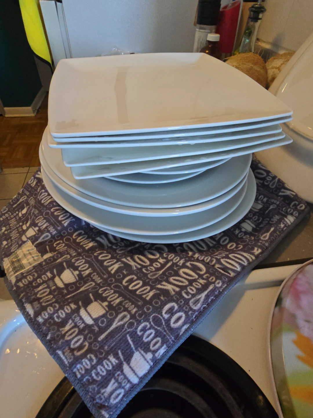 Set of 6 White Square Dinner Plates