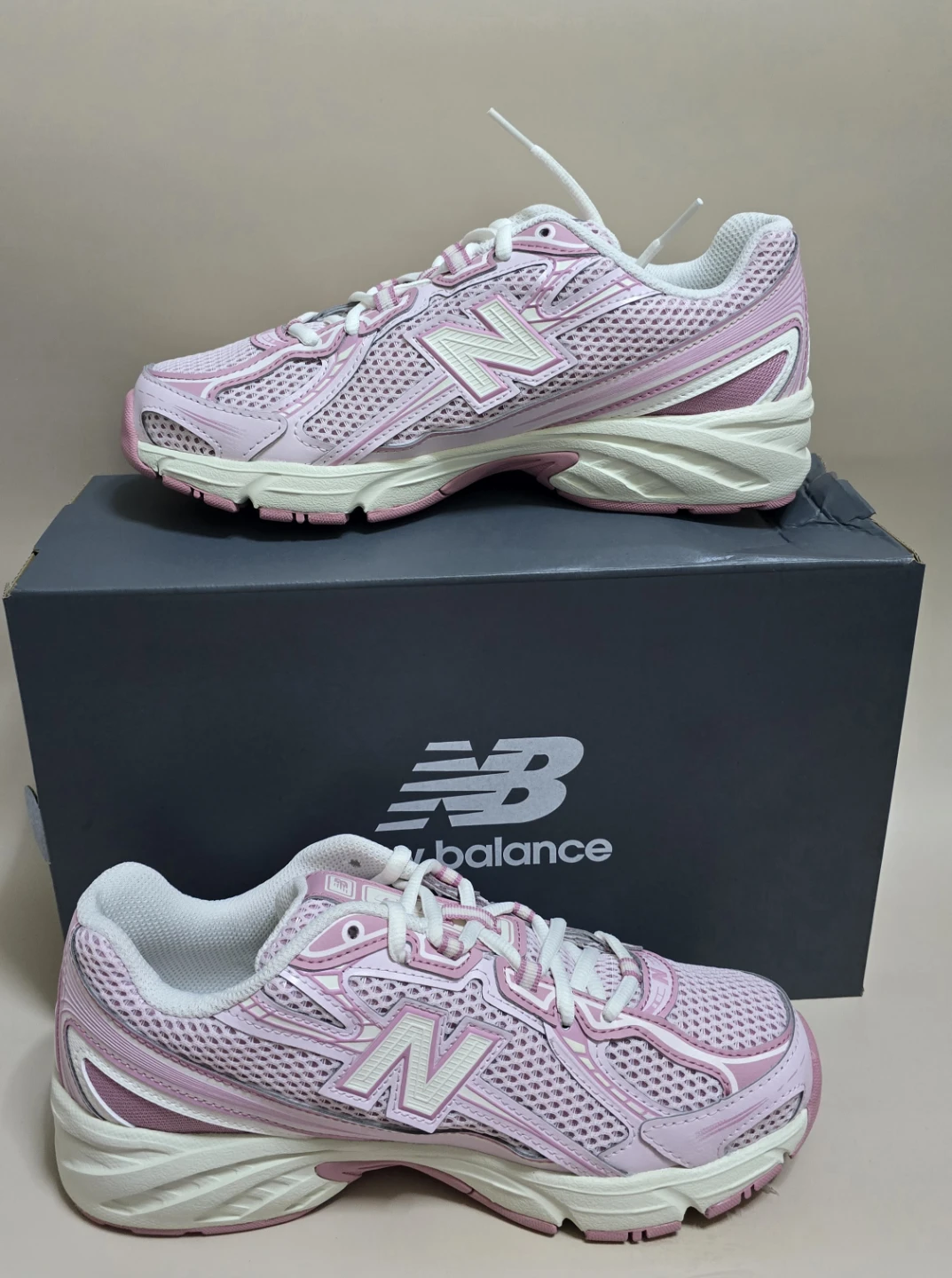 New Balance  740 Pink Unisex Shoe 7.5 W/ 6 M