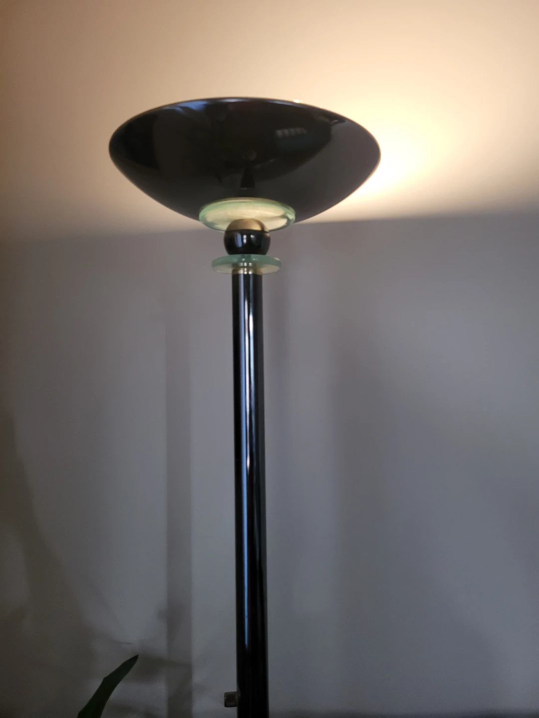 Black Floor Lamp with Modern Design - photo 2