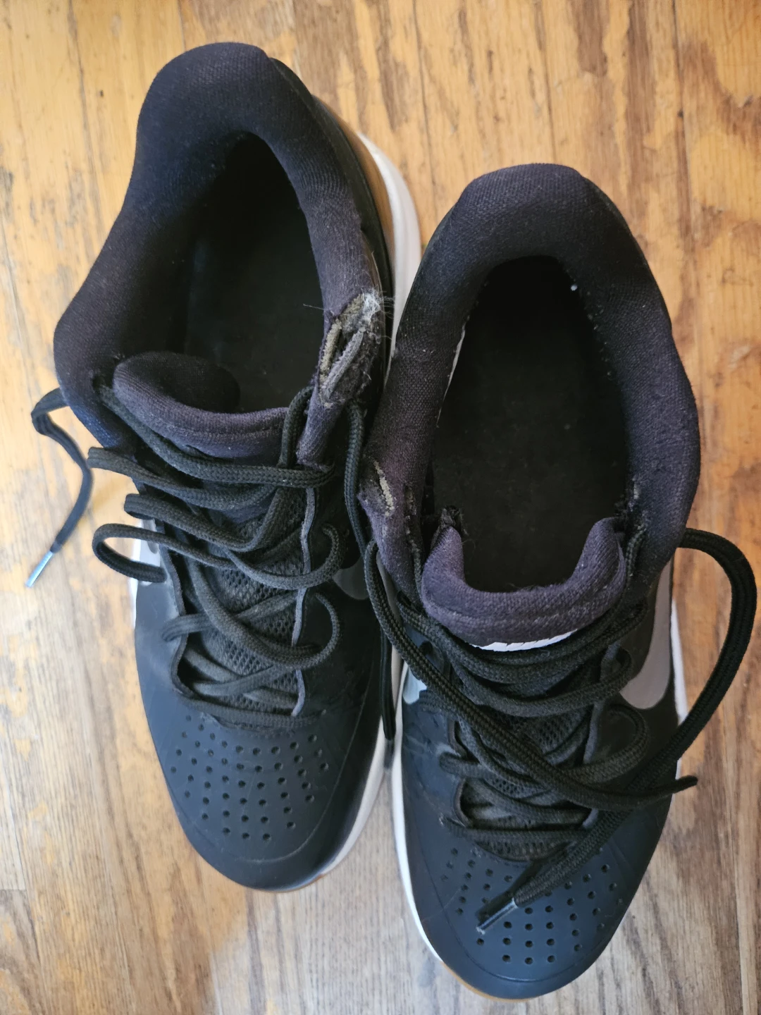 Nike Volleyball Shoes Size 7 - photo 3