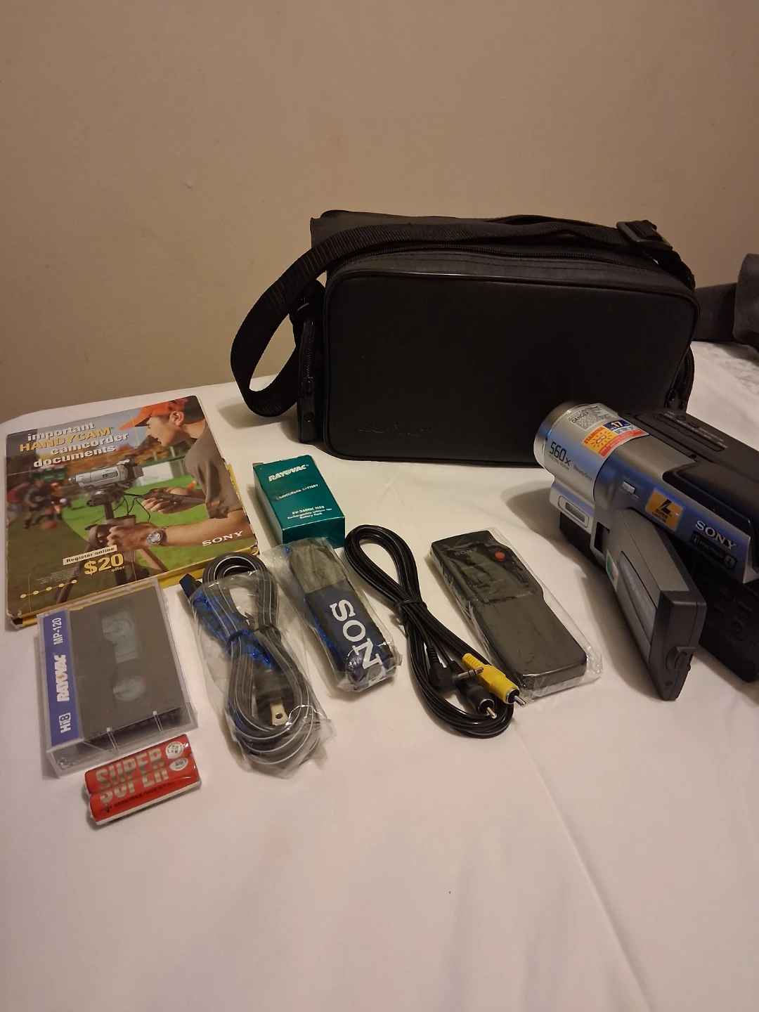 Sony Handycam Vision Video 8 Hi8 Camcorder - photo 2