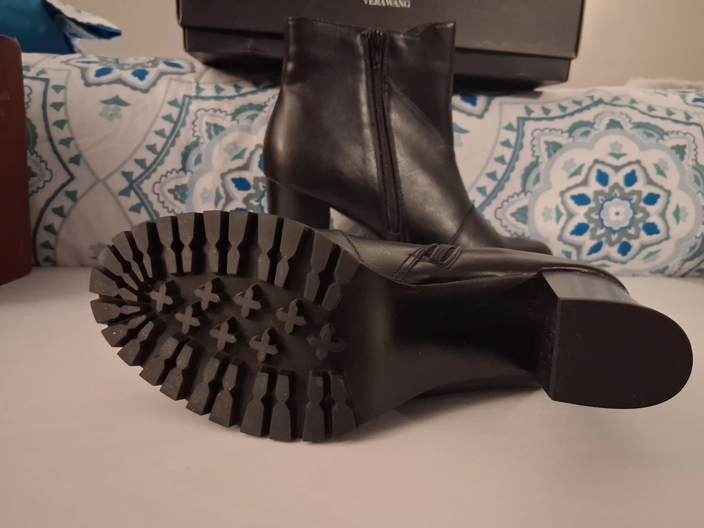 Simply Vera Vera Wang Black "Canary" Ankle Boots Size 9 - photo 2
