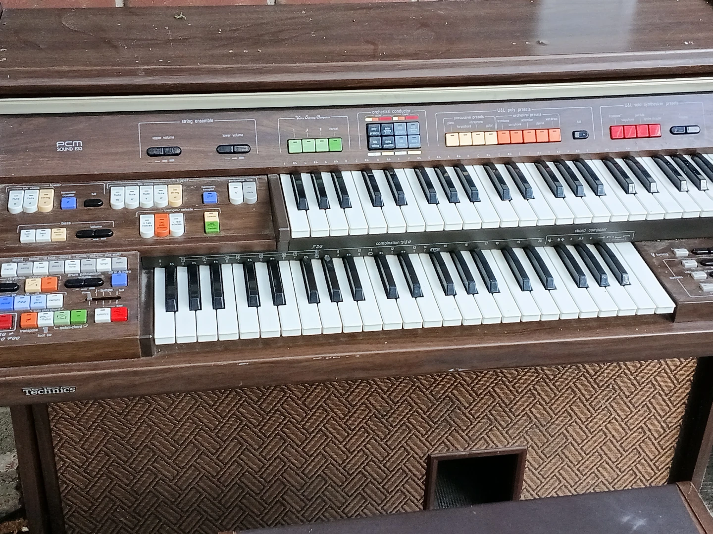 Technics PCM Sound E33 Electronic Organ - photo 2
