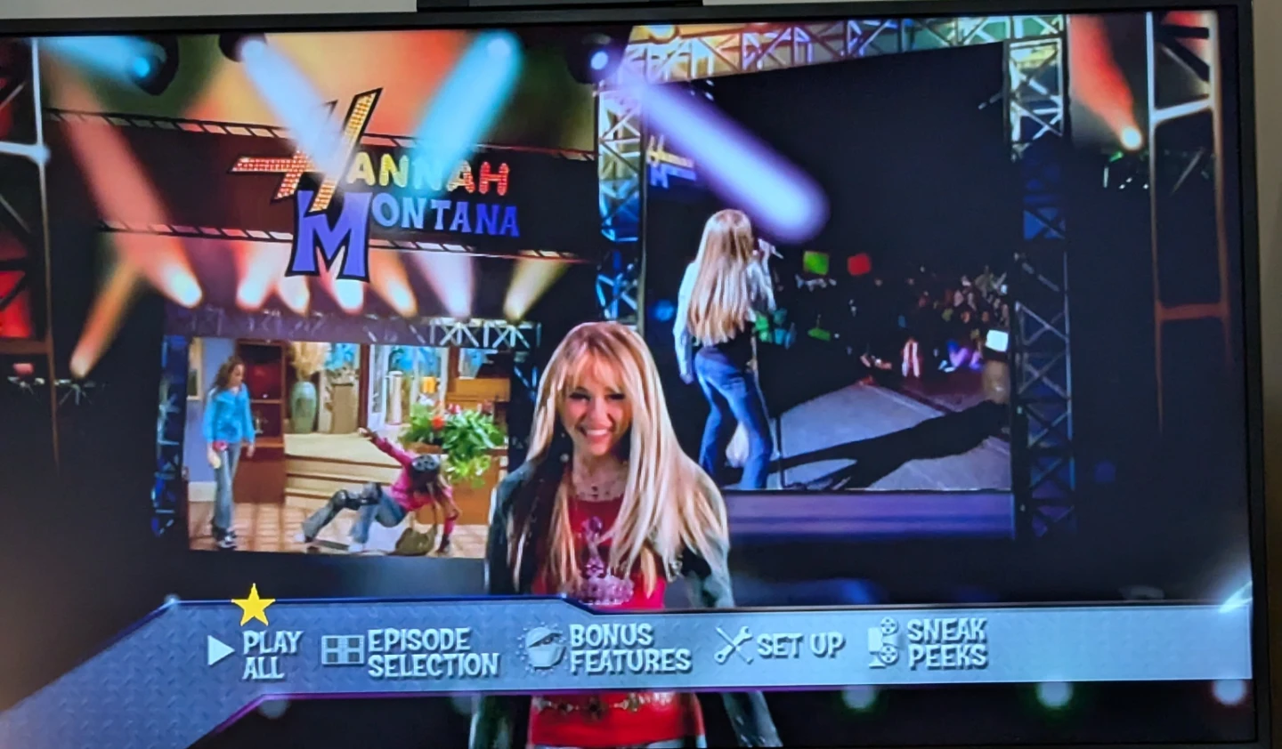 Hannah Montana: Livin' The Rock Star Life! DVD - photo 5