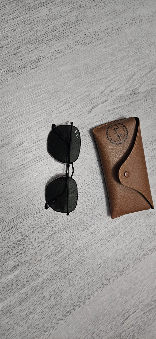 Ray-Ban Black Sunglasses with Case - photo 2