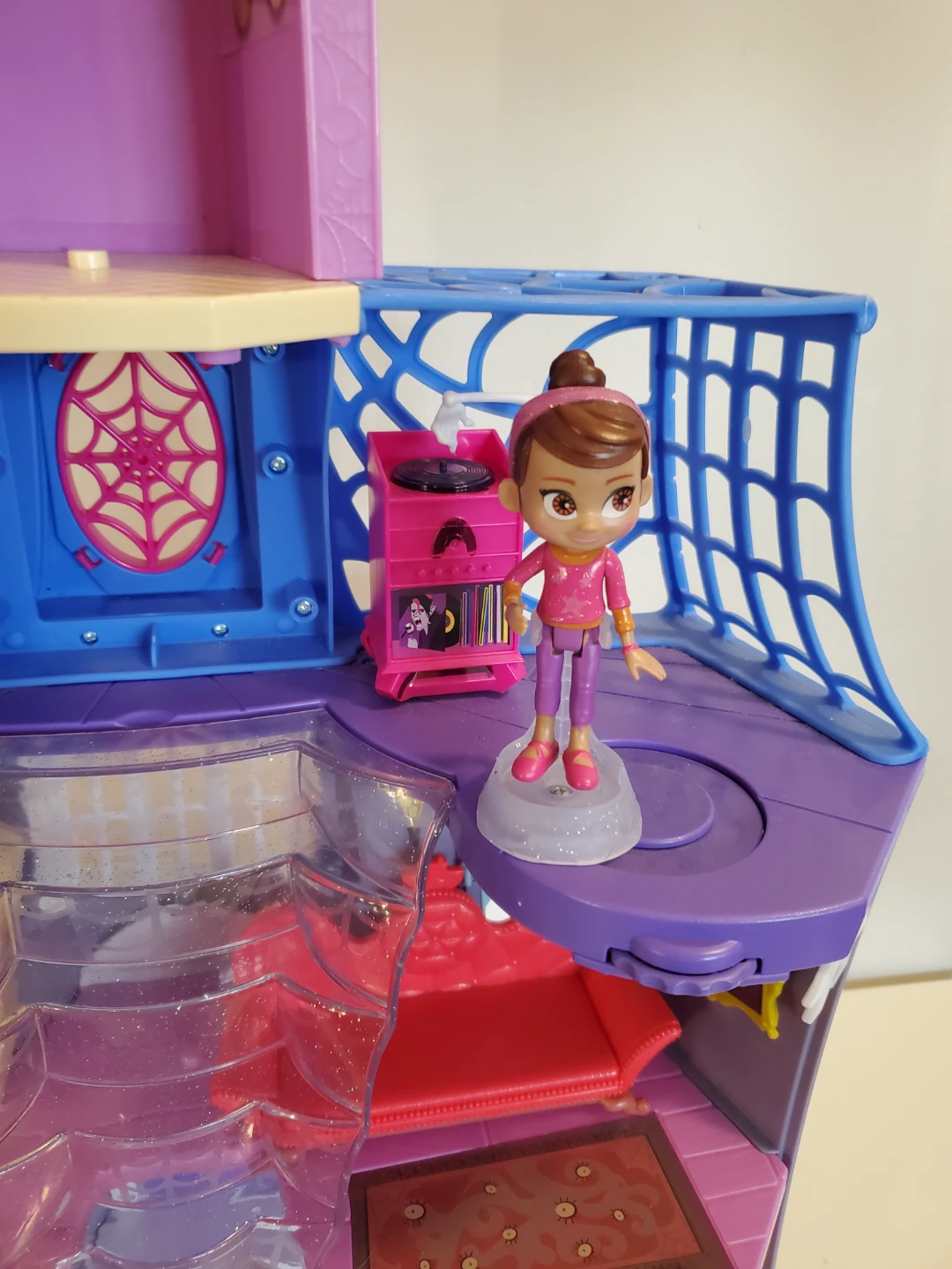 Disney Jr. Vampirina Scare B&B Doll Play House Mansion - photo 5