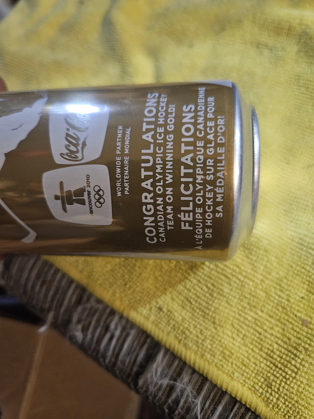 Coca-Cola Canadian Olympic Hockey Gold Medal Can - photo 5
