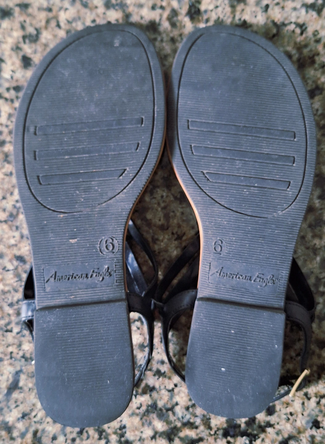 American Eagle Black Flat Sandals Size 6 - photo 3