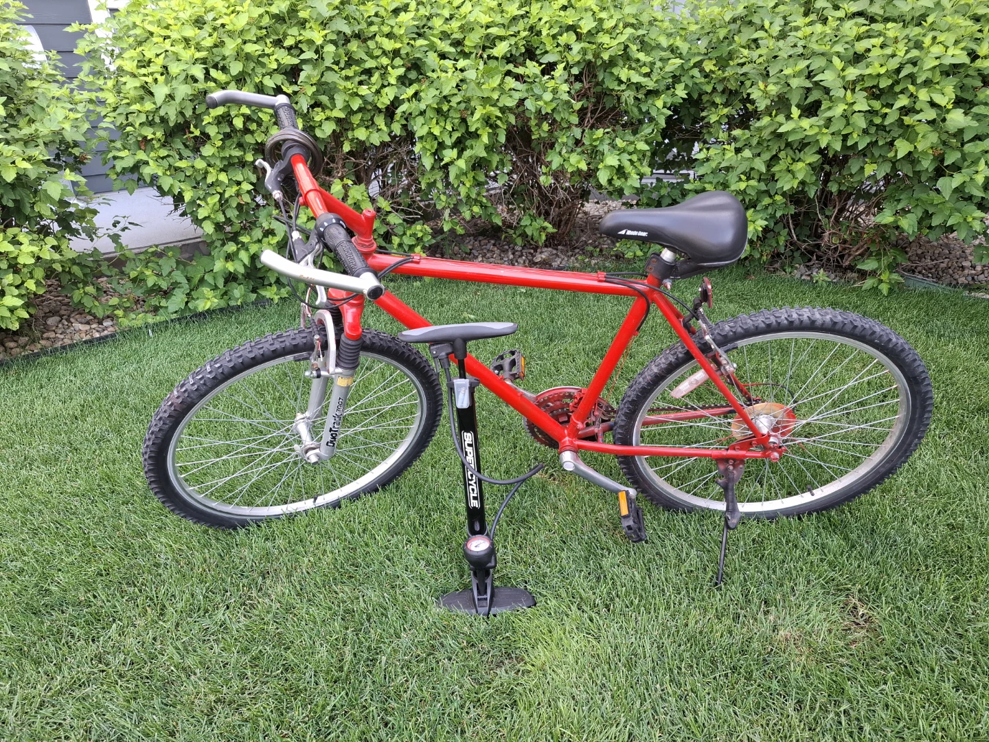 Mountain Bike with Bicycle Pump and Bike Lock