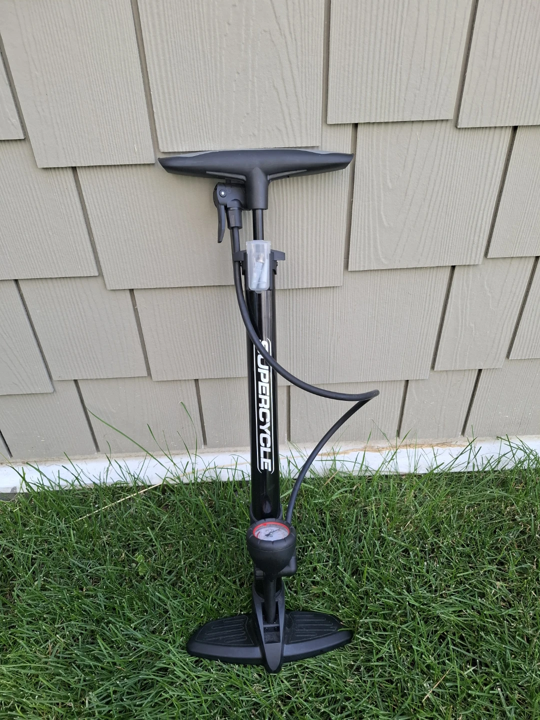 Mountain Bike with Bicycle Pump and Bike Lock - photo 4