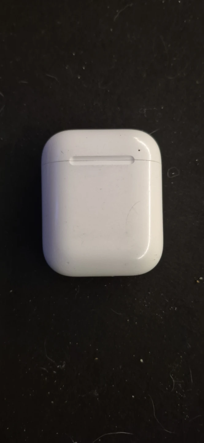 Apple AirPods (2nd Gen) Charging Case with Earbud - photo 5