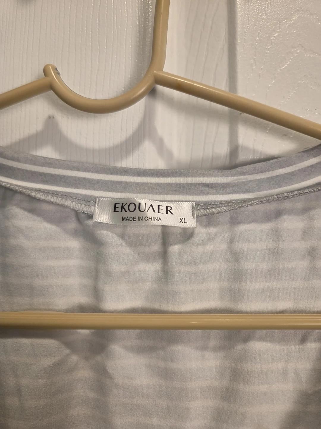 EKOUAER Striped V-Neck T-Shirt - photo 3