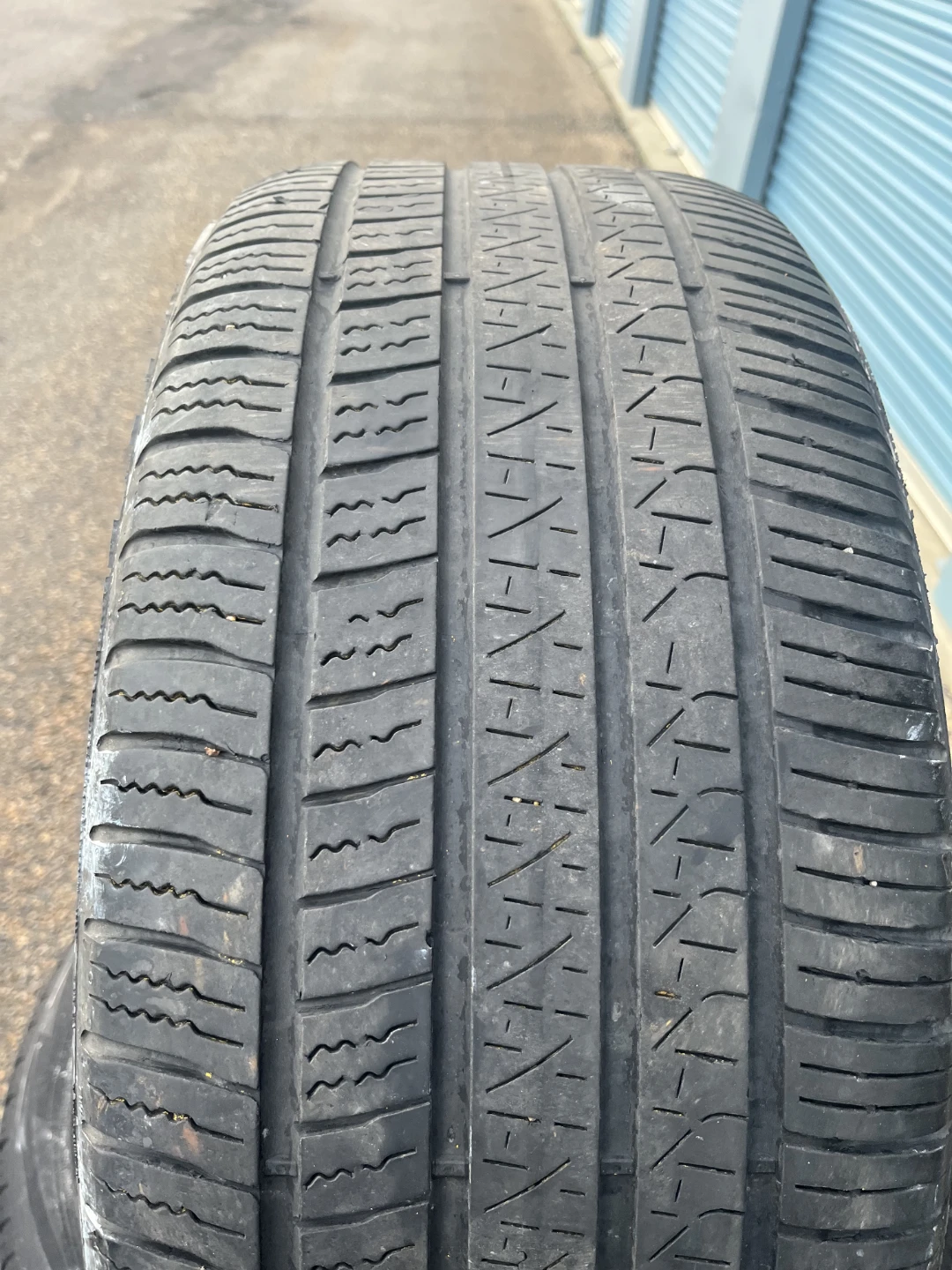 255/40R21 Pirelli Scorpion Zero All Season Tires - photo 2