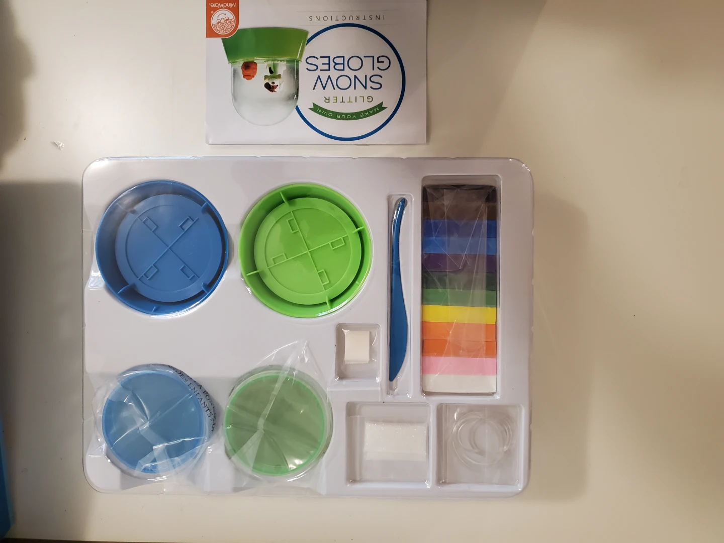 Make Your Own Glitter Snow Globes Craft Kit...New - photo 3