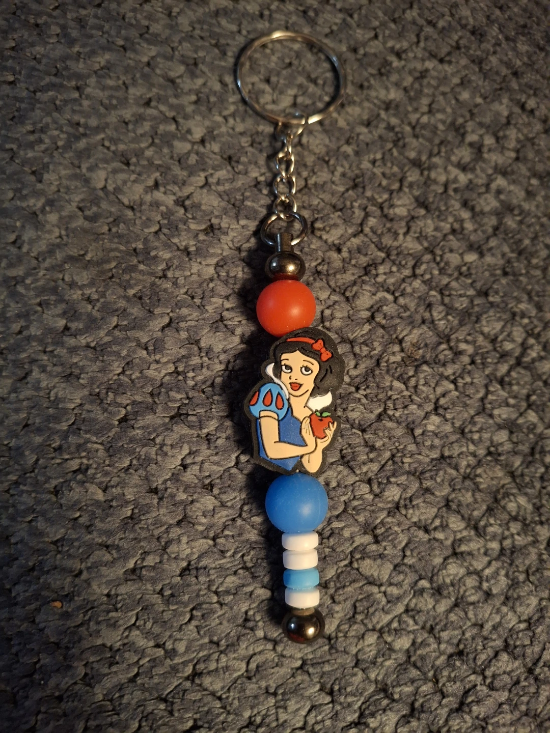 Snow White Keychain - photo 5