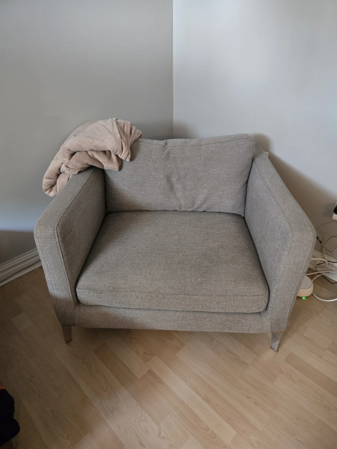 Structube Grey Accent Chair x2 - photo 2