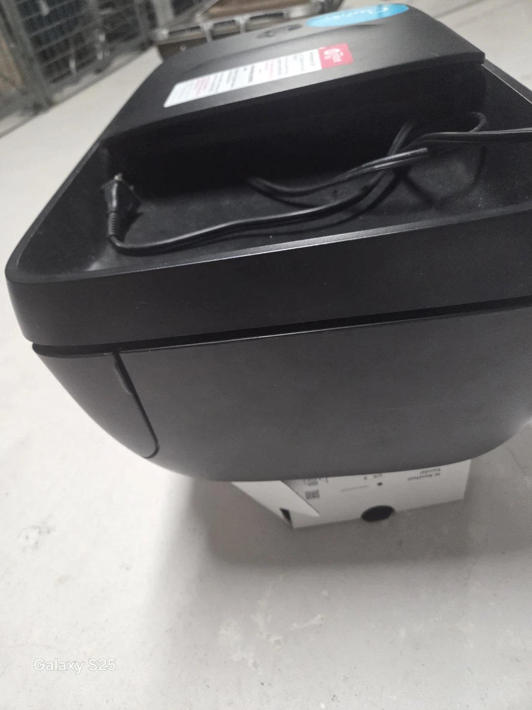 HP OfficeJet 3833 All-in-One Printer - photo 2