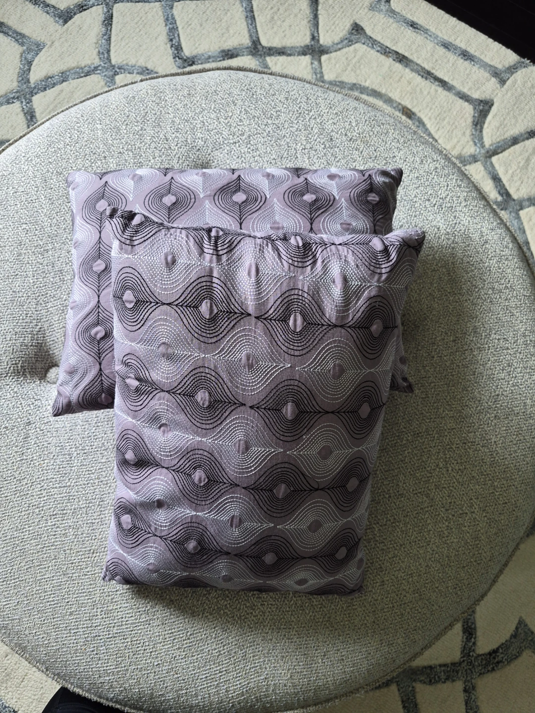 Pair of Decorative Throw Pillows - photo 3