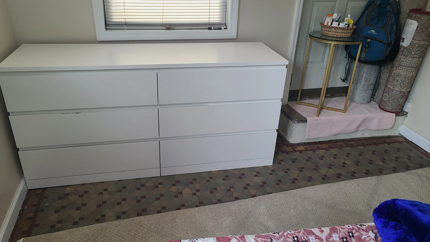 White 6-Drawer Dresser