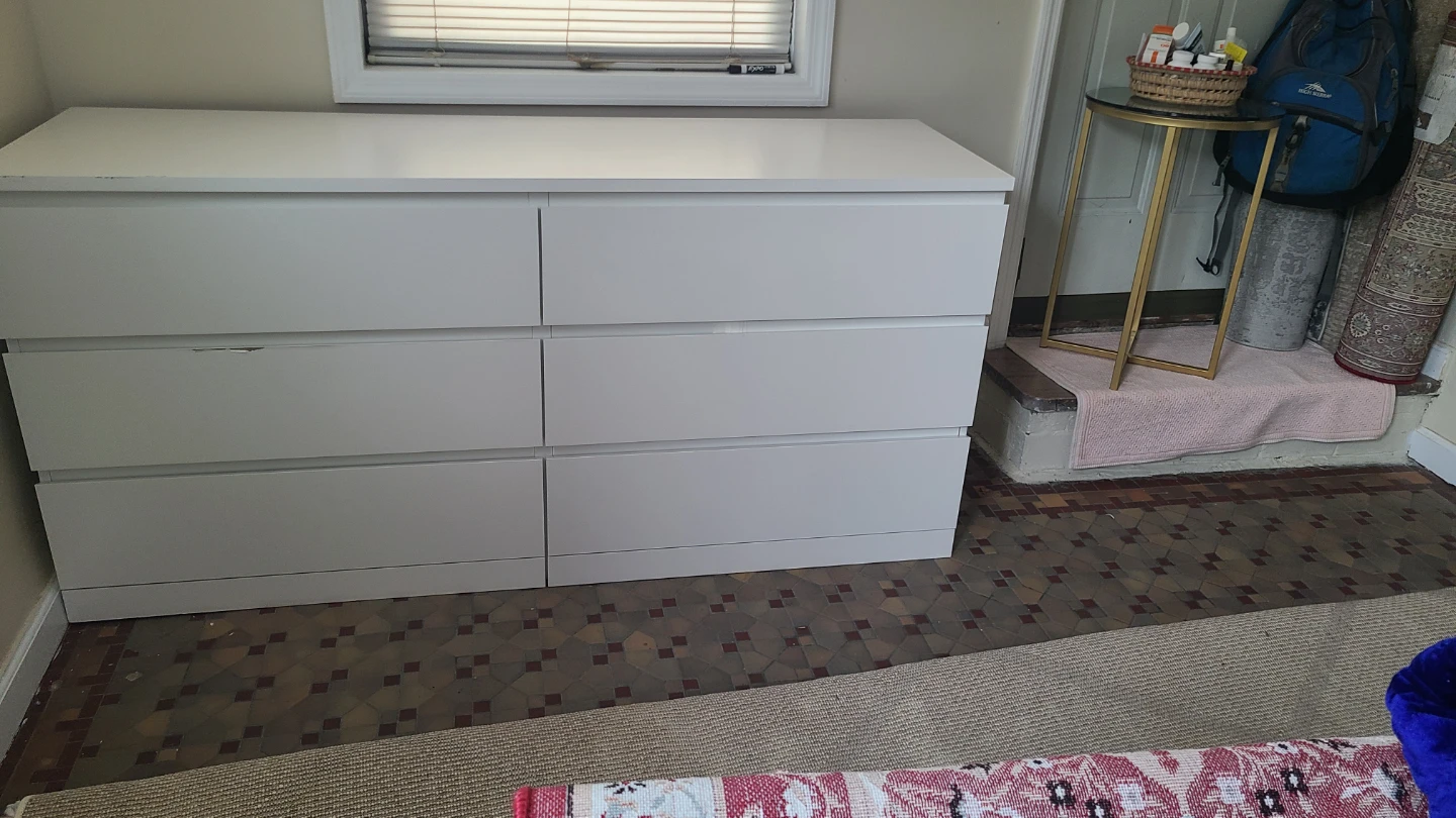 White 6-Drawer Dresser - photo 2