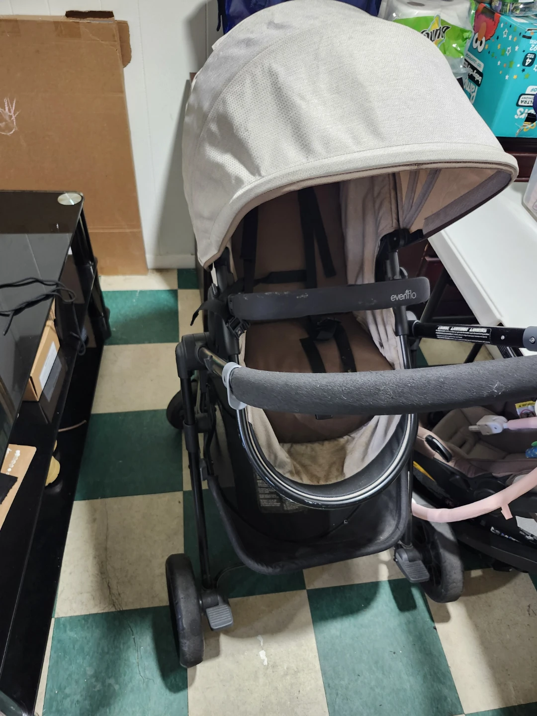 Evenflo Stroller - photo 2