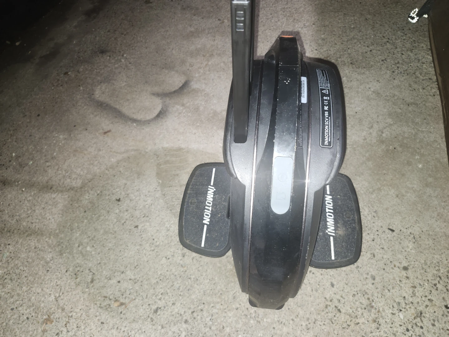 Inmotion V8 Electric Unicycle - photo 3