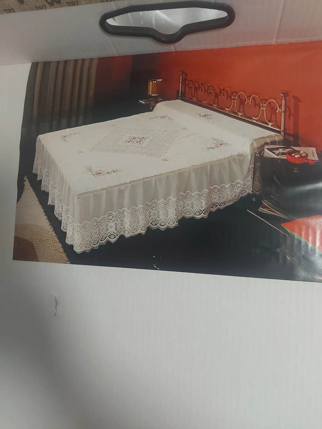LIRA Embroidered Lace Bedspread